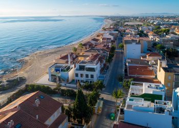 Homes with Sea Views: Bella Salina
